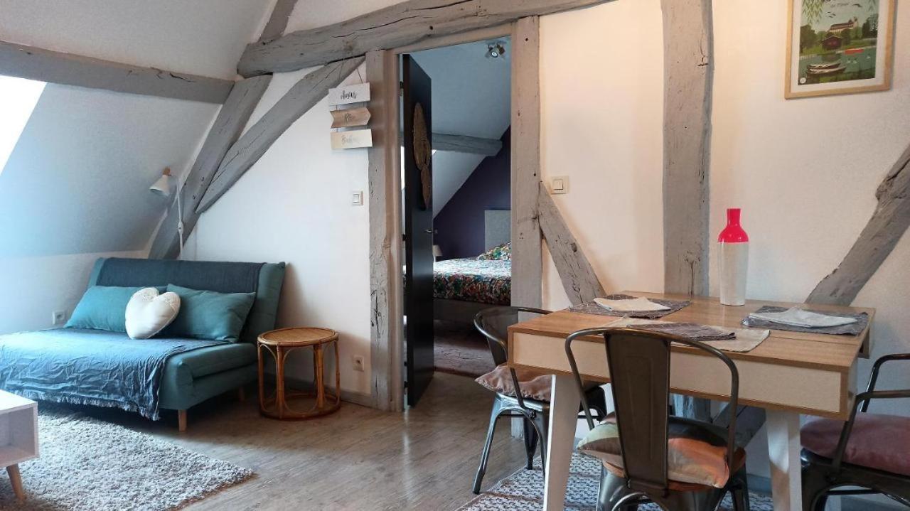 L'Annexe D'Auron, Charmant F2 Au Coeur De Bourges Exterior photo